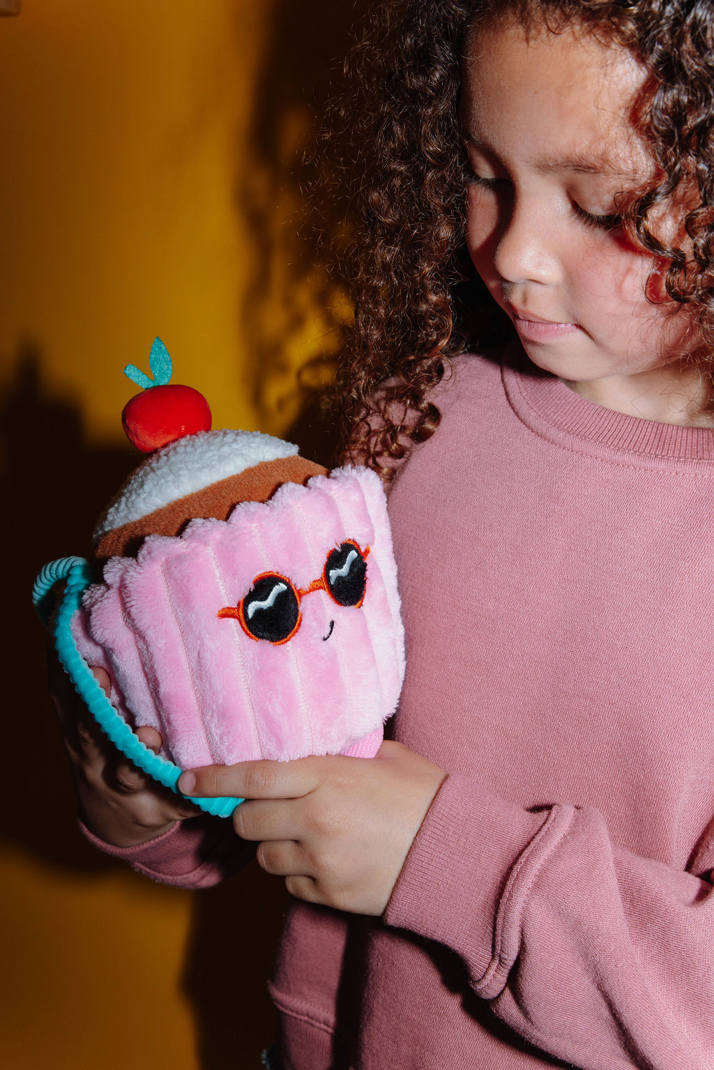 Hello Hossy – Peluche Cherry Cake – Image 9