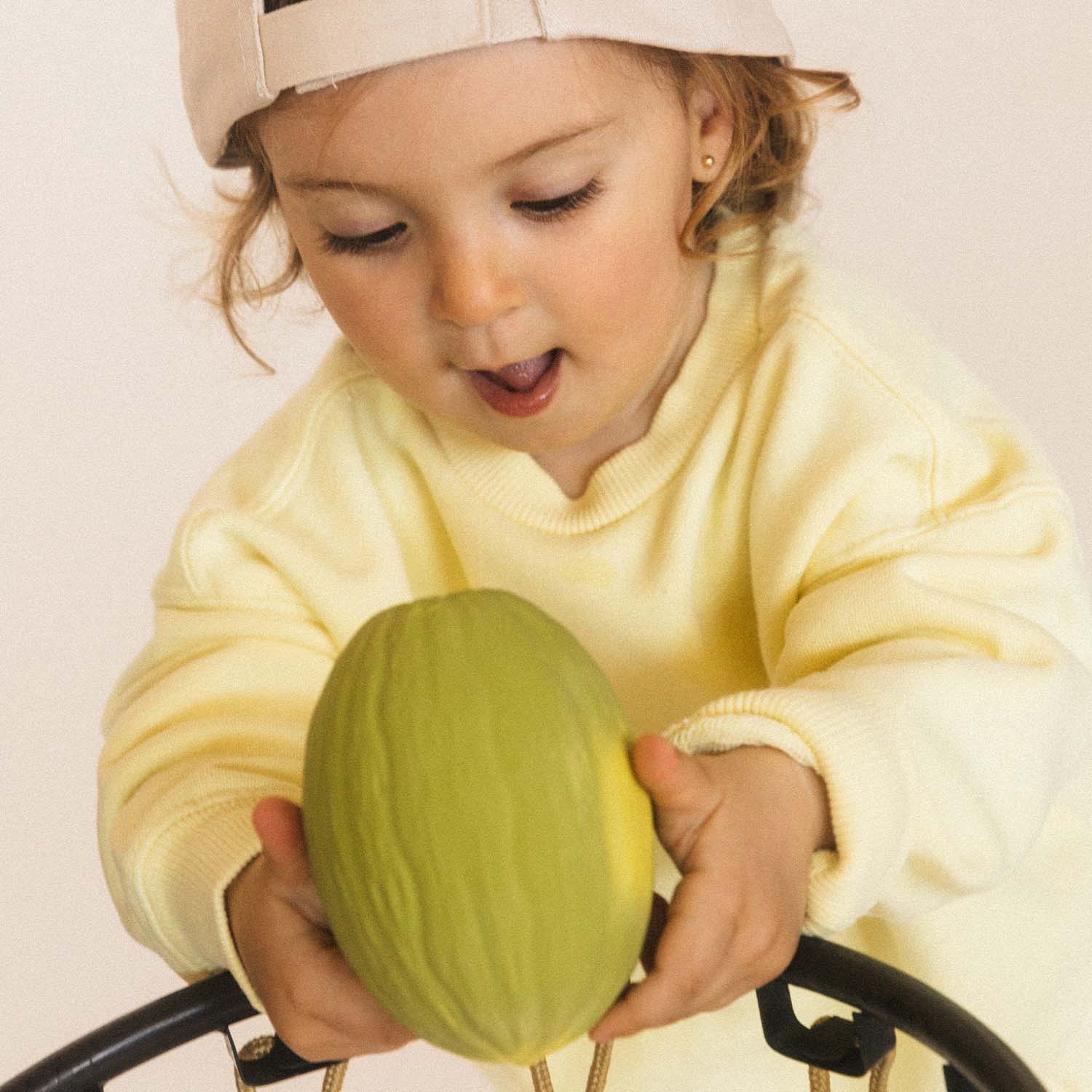 Oli & Carol – Balle sensorielle – Melon