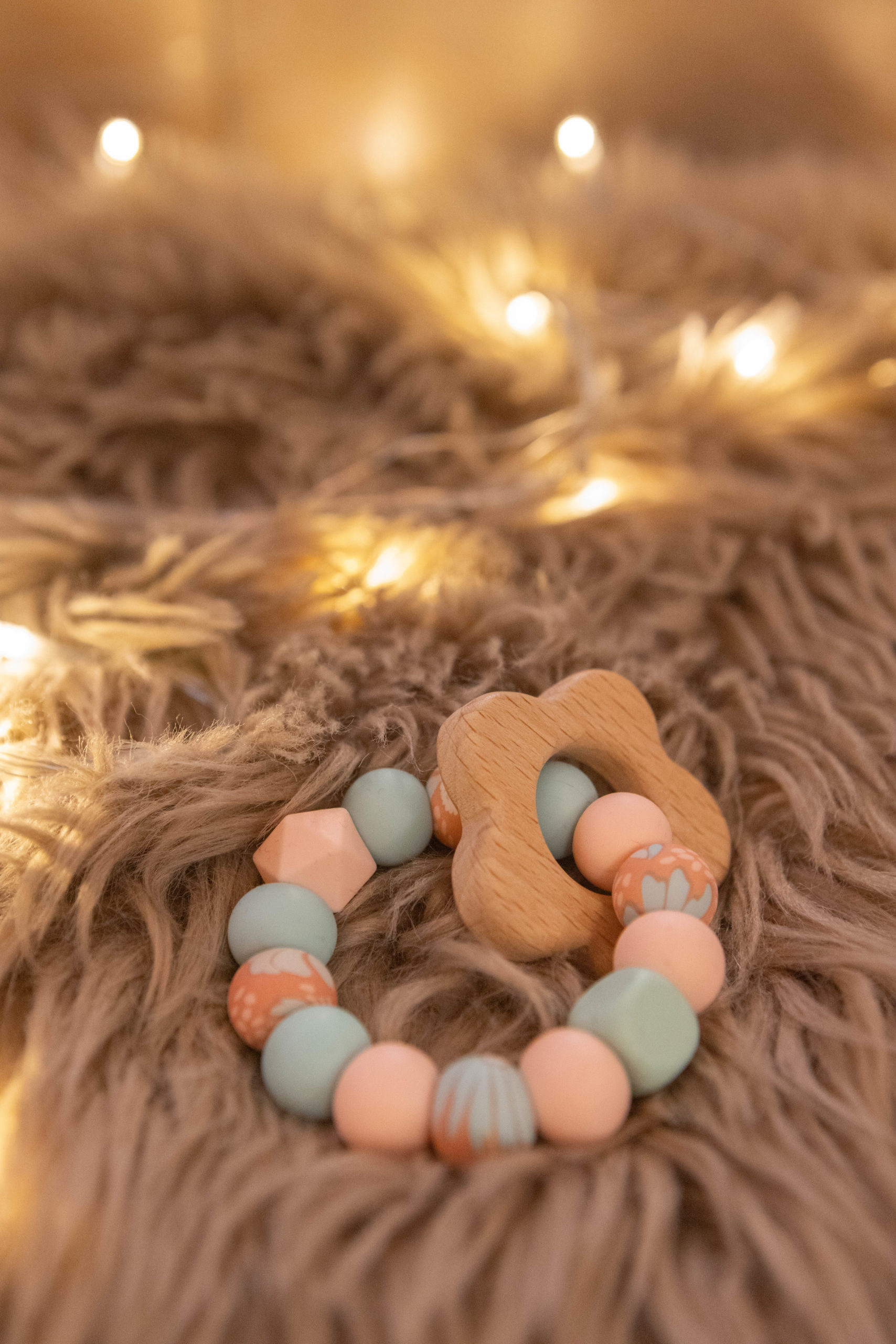 Lutry Nature – Hochet de dentition – Bubble flowers rose et bleu