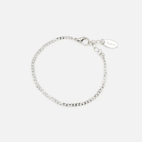 Ensemble de trois bracelets argentés à mailles délicates – Image 4