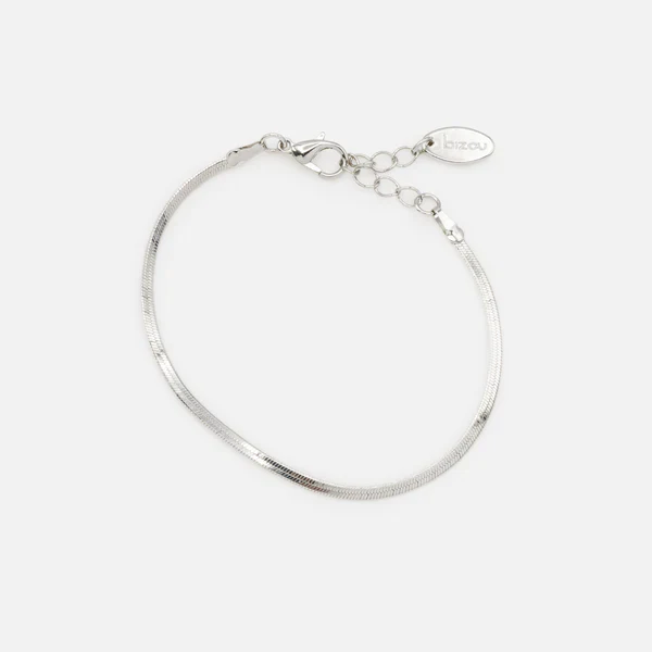 Ensemble de trois bracelets argentés à mailles délicates – Image 2