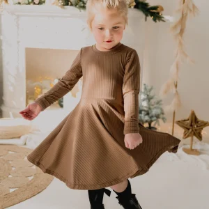 Robe qui tourne à manche longue moka pour bébé et enfant, grandeurs 6 mois à 6 ans (fin saison)
