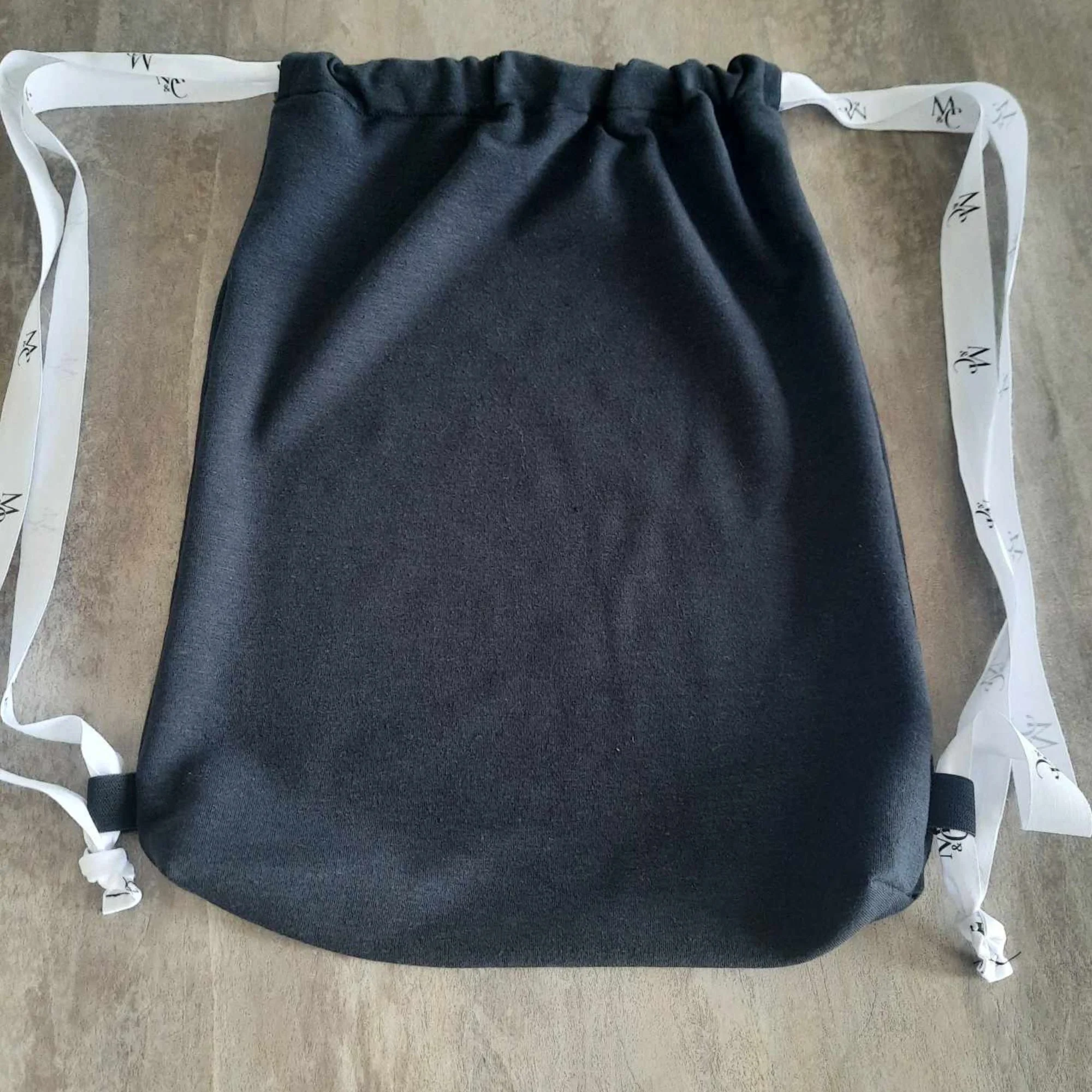 Sac à cordon - Imprimé MomMe & Cie – Image 3