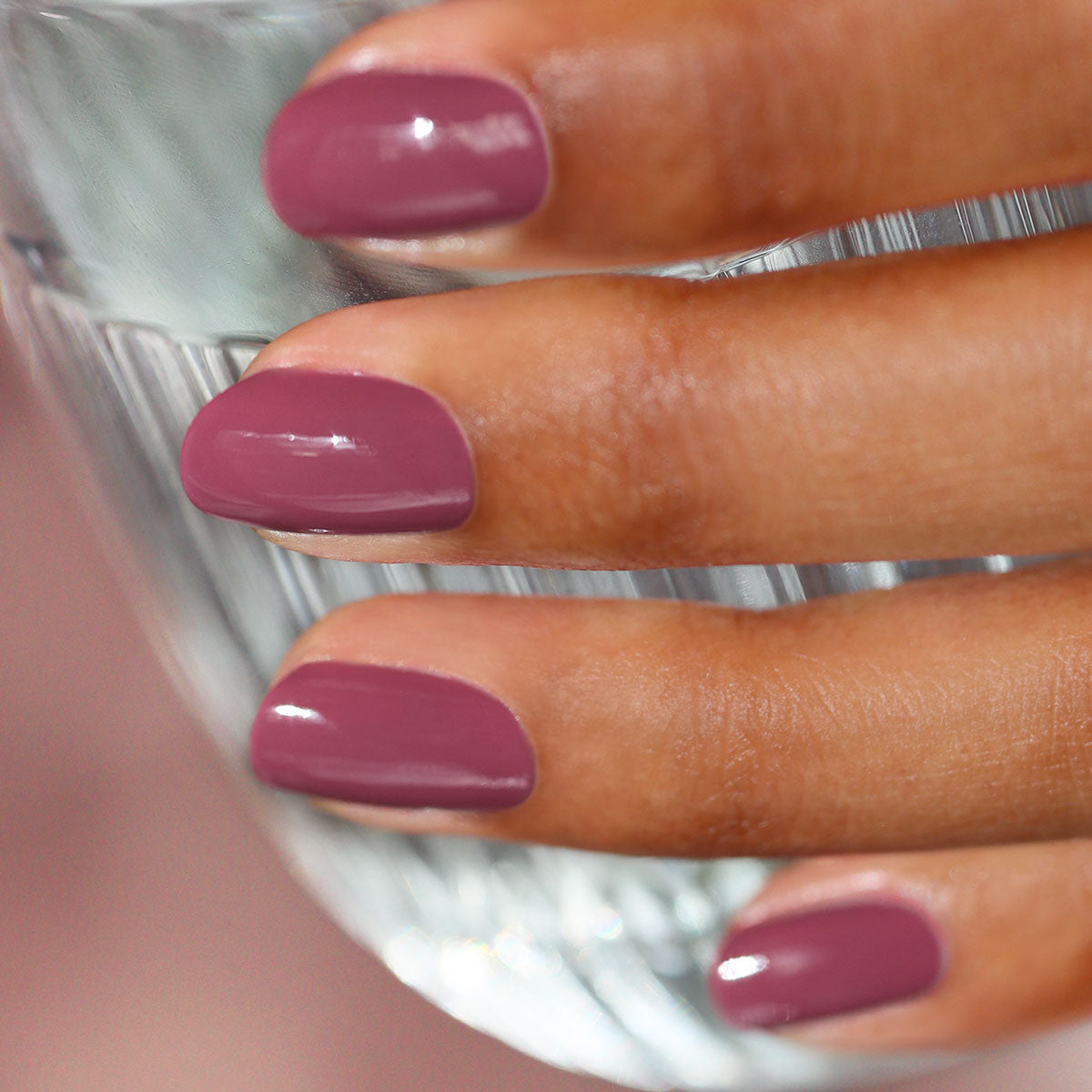 Manucurist – Vernis à ongles SEMI-PERMANENT green flash 15ml – Victoria Plum – Image 5